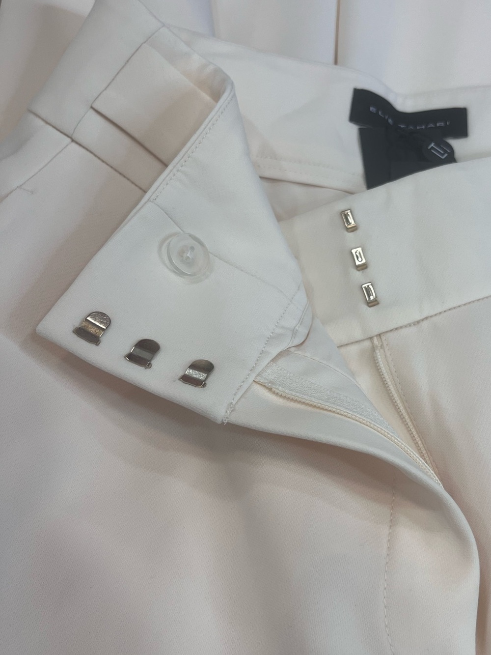 Elie Tahari Cream Wide Leg Pants High Rise Pleated Button Tab Trouser 4 NWT - Picture 9 of 11